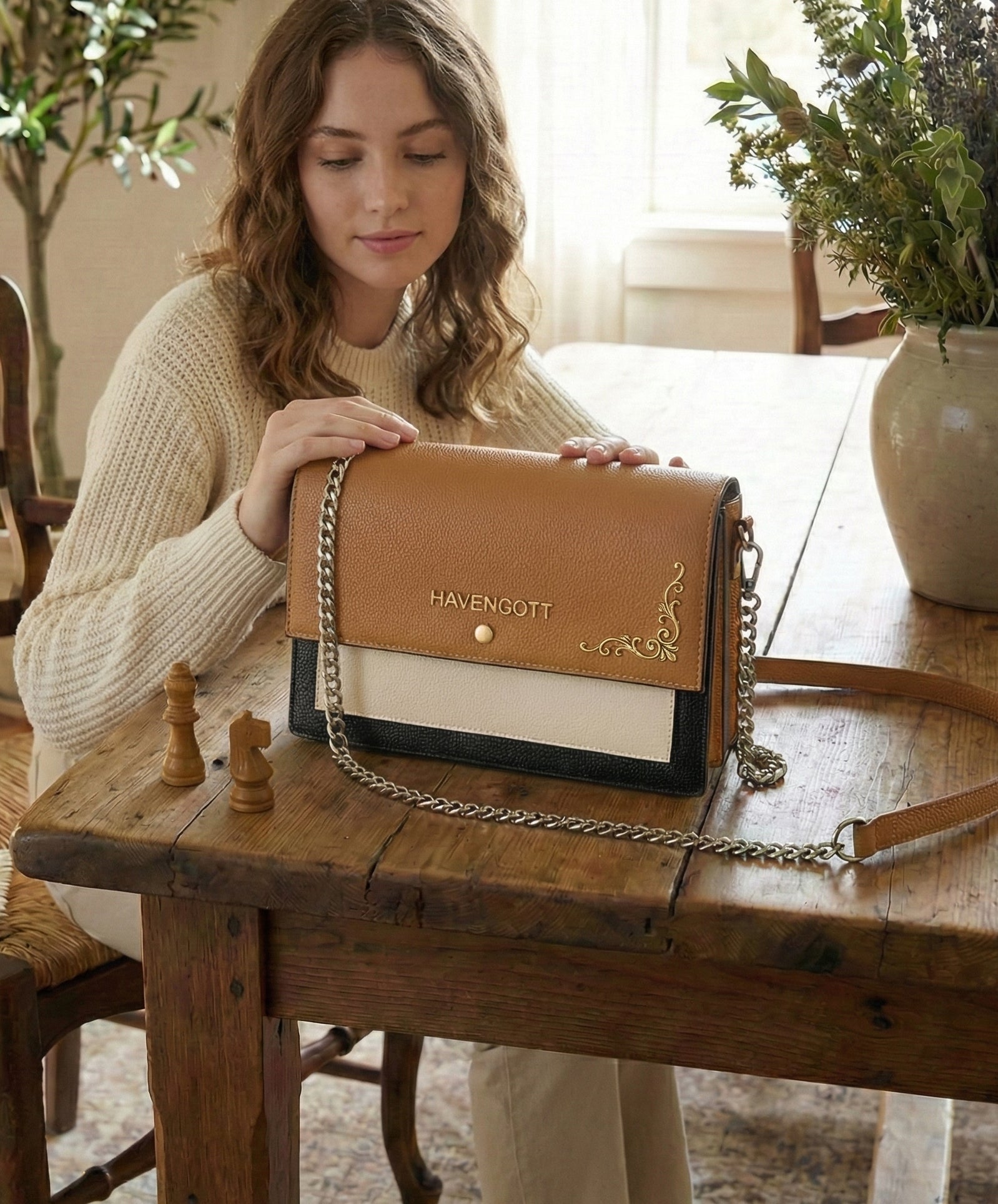 HAVENGOTT Tri-Color Horizon Flap Bag – Genuine Pebbled Leather with Gold Accent