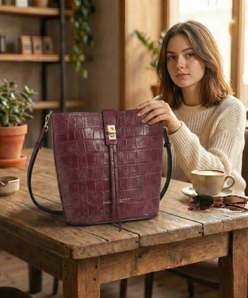 HAVENGOTT Burgundy Croc-Embossed Structured Bucket Bag