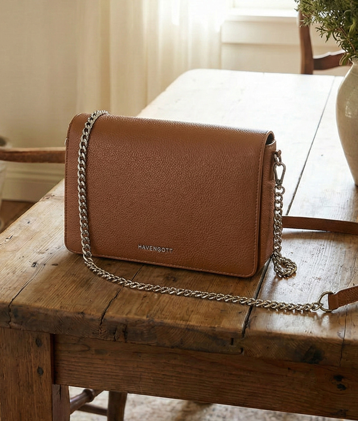 HAVENGOTT Tan Leather Chain Crossbody Bag – Silver-Tone Chain Strap